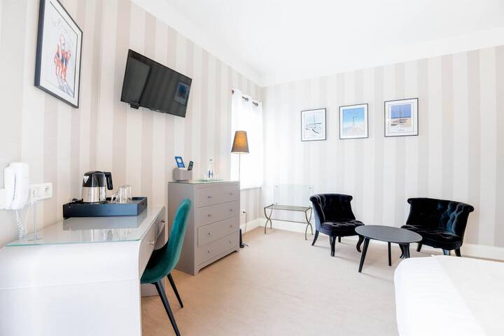 Room 16 of 63