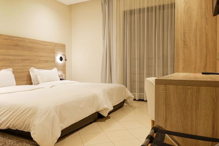 Room 35 of 50