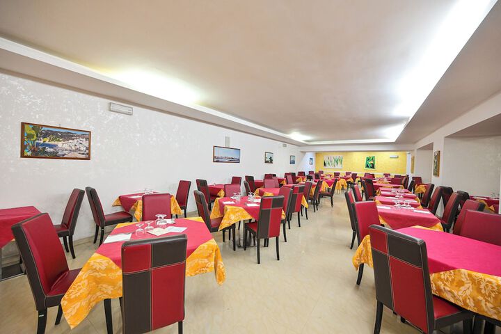 Dining 55 of 71