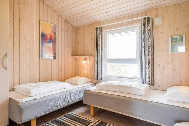 Room 3 of 14