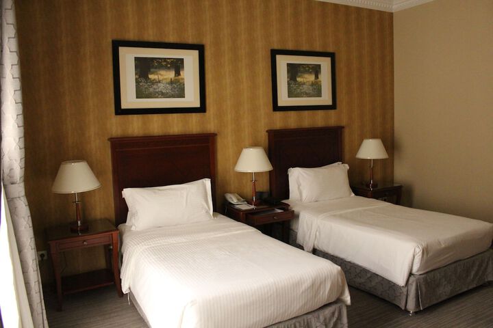 Room 64 of 132