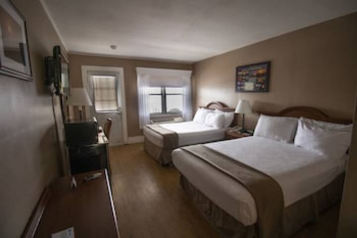 Room 31 of 168
