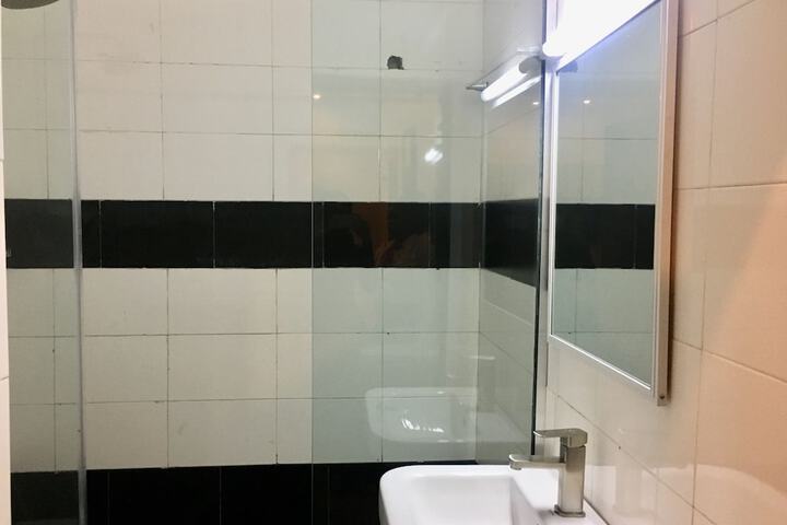 Room 13 of 17