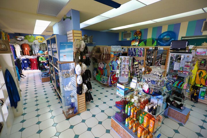 Gift Shop 32 of 91