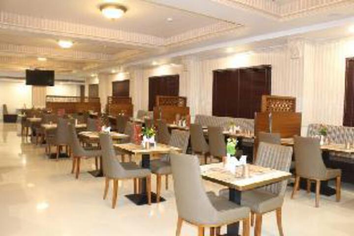 Hotel Grand Gayathri