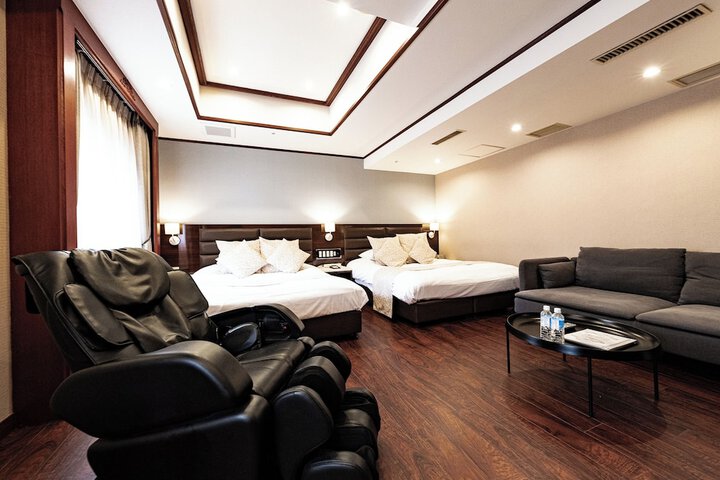 Room 47 of 239