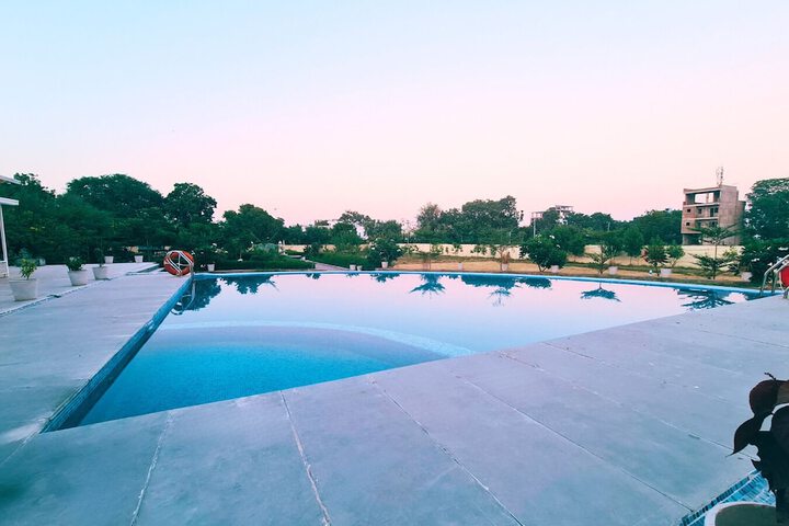 Pool 22 of 41