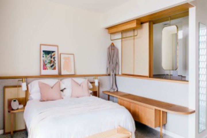 Room 225 of 672