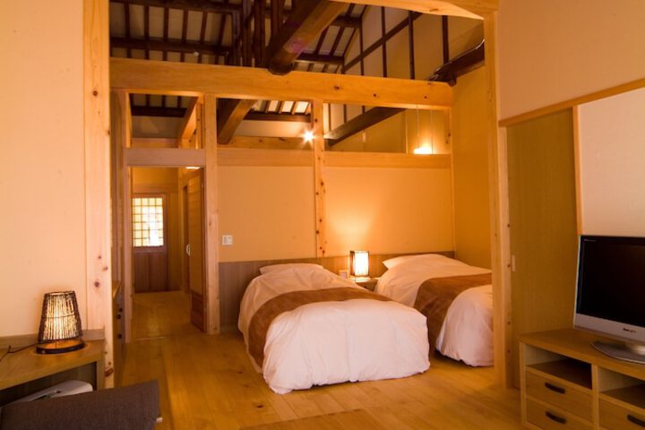 Room 12 of 84