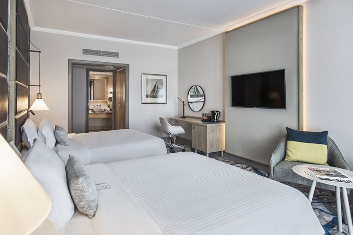 Room 4 of 69