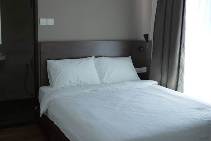 Room 34 of 50