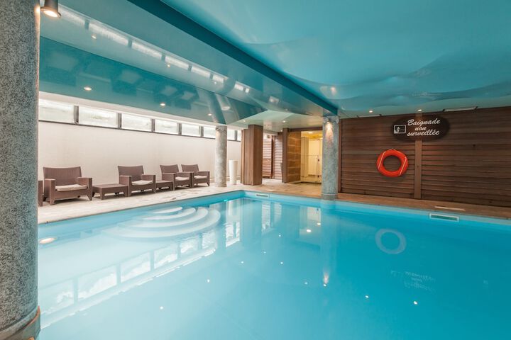 Hotel with Pool