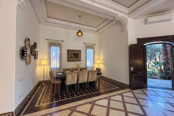 Room 50 of 79