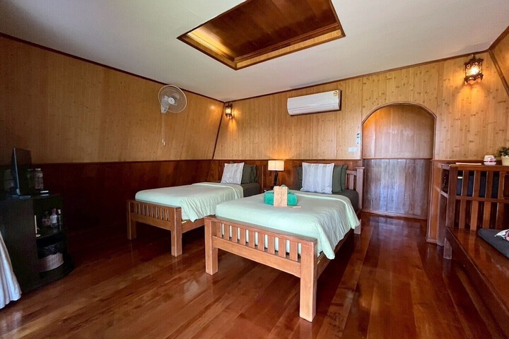 Room 27 of 50