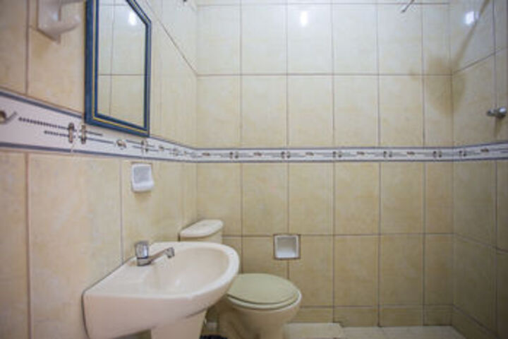 Room 2 of 10