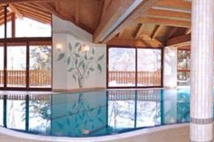 Pool Hotel