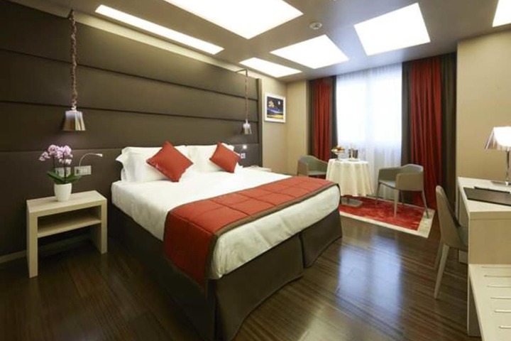 Room 26 of 142