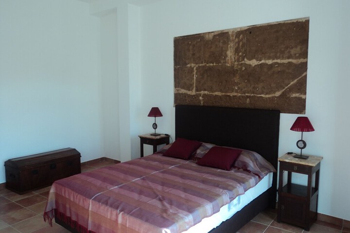 Room 16 of 64