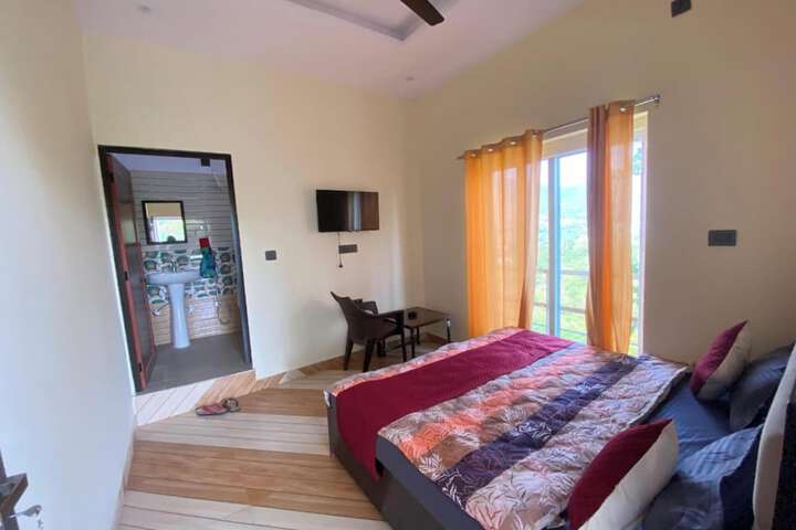 Room 6 of 23