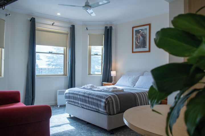 Room 2 of 19
