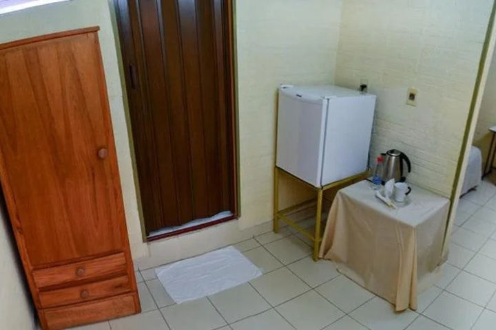 Room 5 of 14