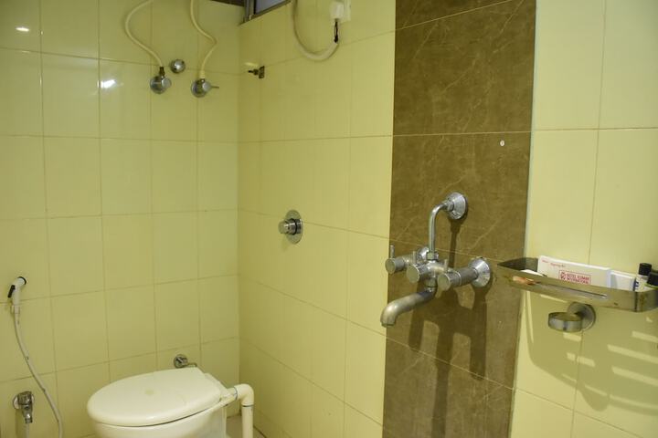 Room 54 of 75