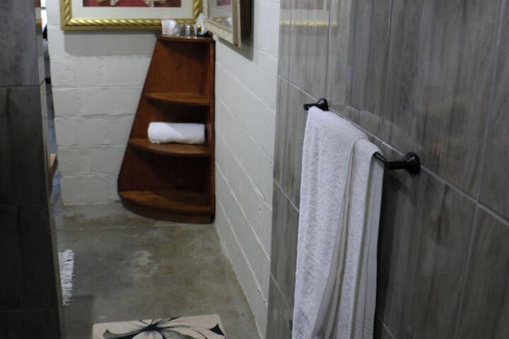 Room 85 of 232