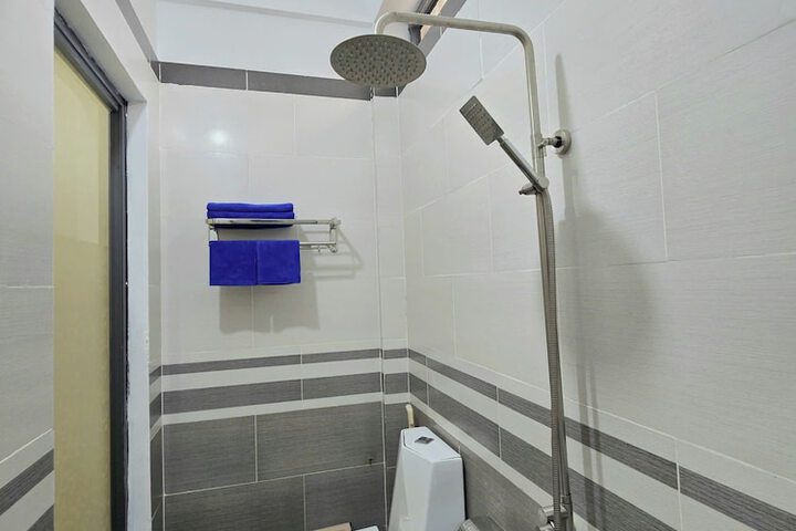 Room 14 of 38