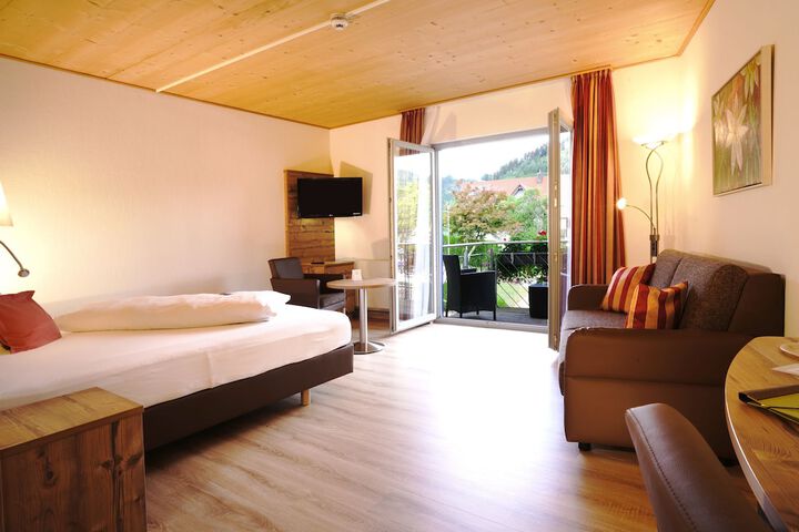 Room 3 of 34