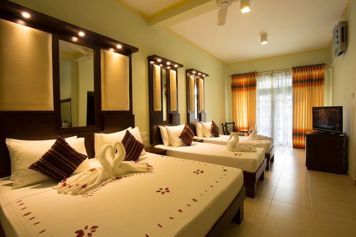 Room 10 of 44