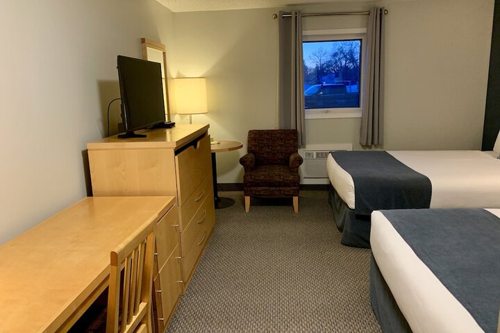 Room 47 of 122