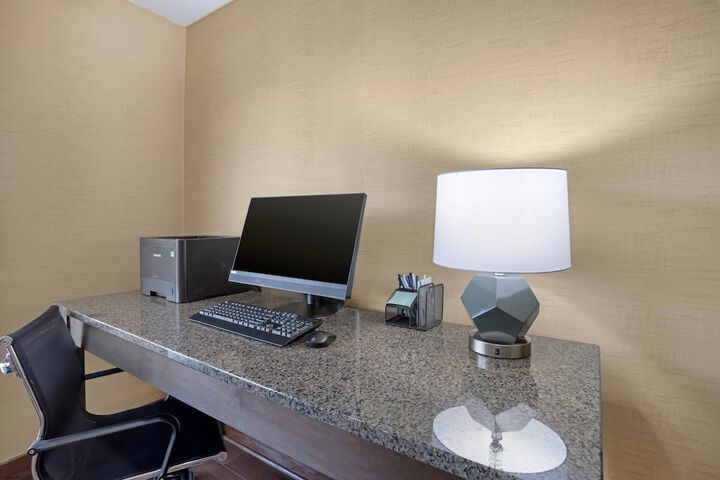 Business Center 47 of 48