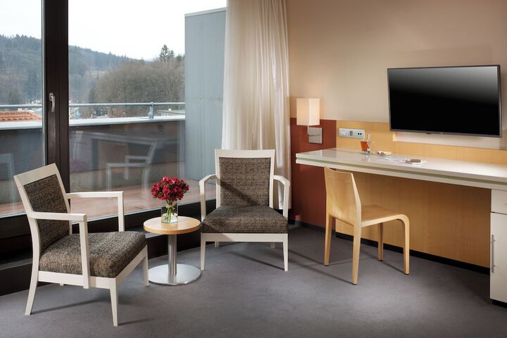 Room 6 of 27
