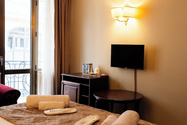 Room 16 of 47