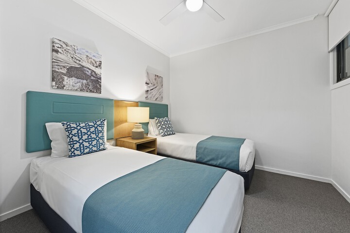 Room 13 of 65