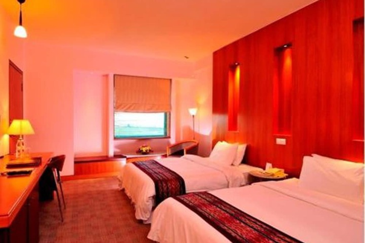 Room 7 of 40