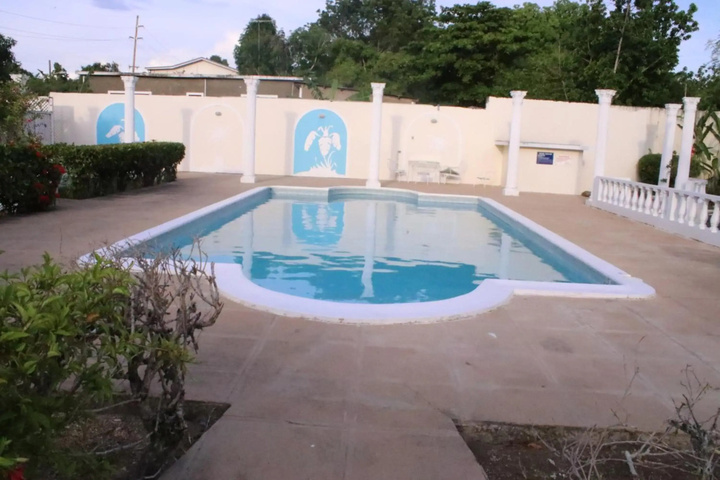Pool 9 of 14