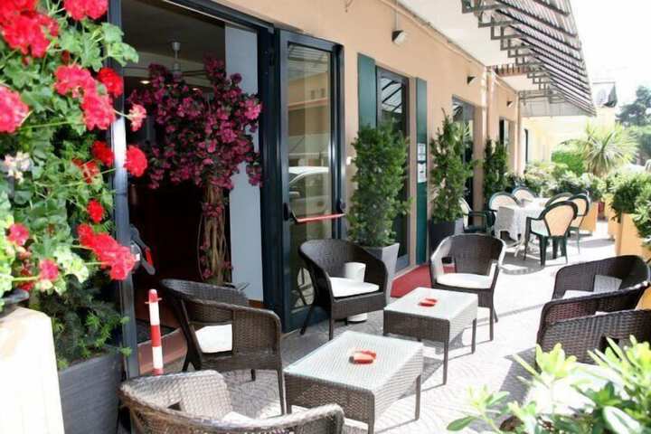 Terrace/Patio 43 of 44