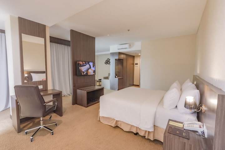 Room 3 of 9
