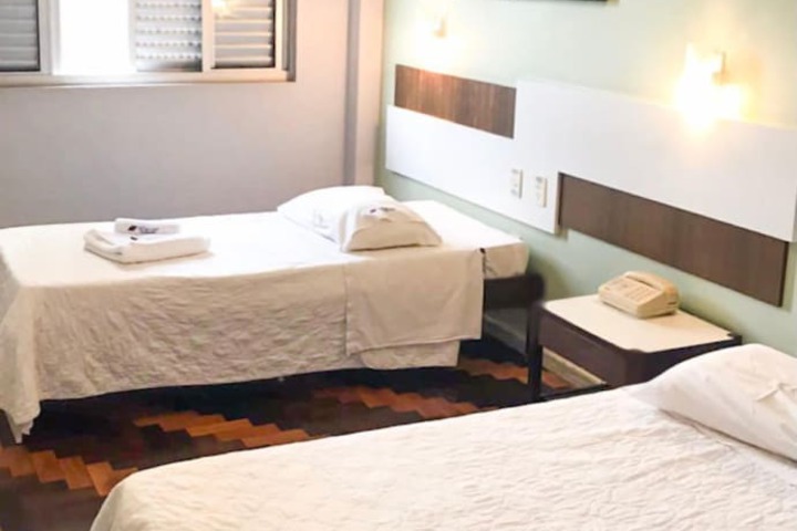 Room 7 of 30