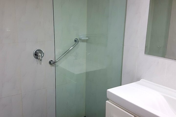 Room 100 of 136