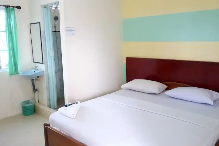 Room 3 of 10