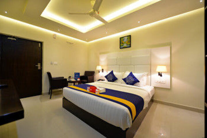 Room 9 of 20