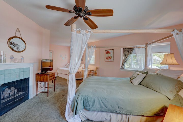 Room 47 of 135