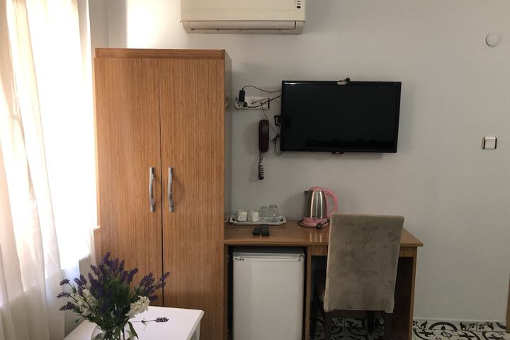 Room 10 of 137
