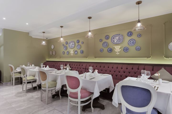 Dining 57 of 78