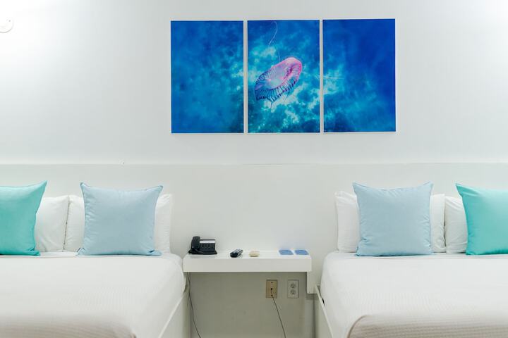 Room 8 of 270