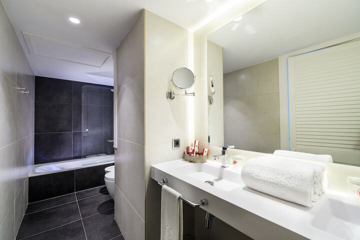 Clean Restrooms