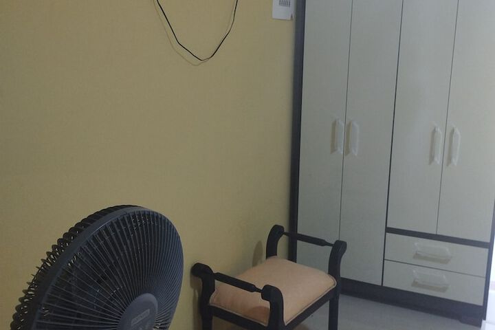 Room 17 of 29