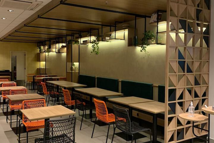 Dining Photos
